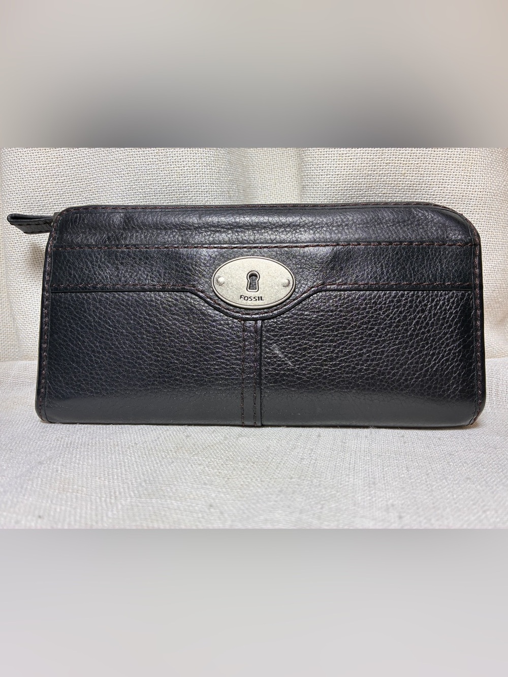 Fossil Black Genuine Leather Zip Around Wallet Keyhole Logo Organizer 8x4 - Picture 10 of 10